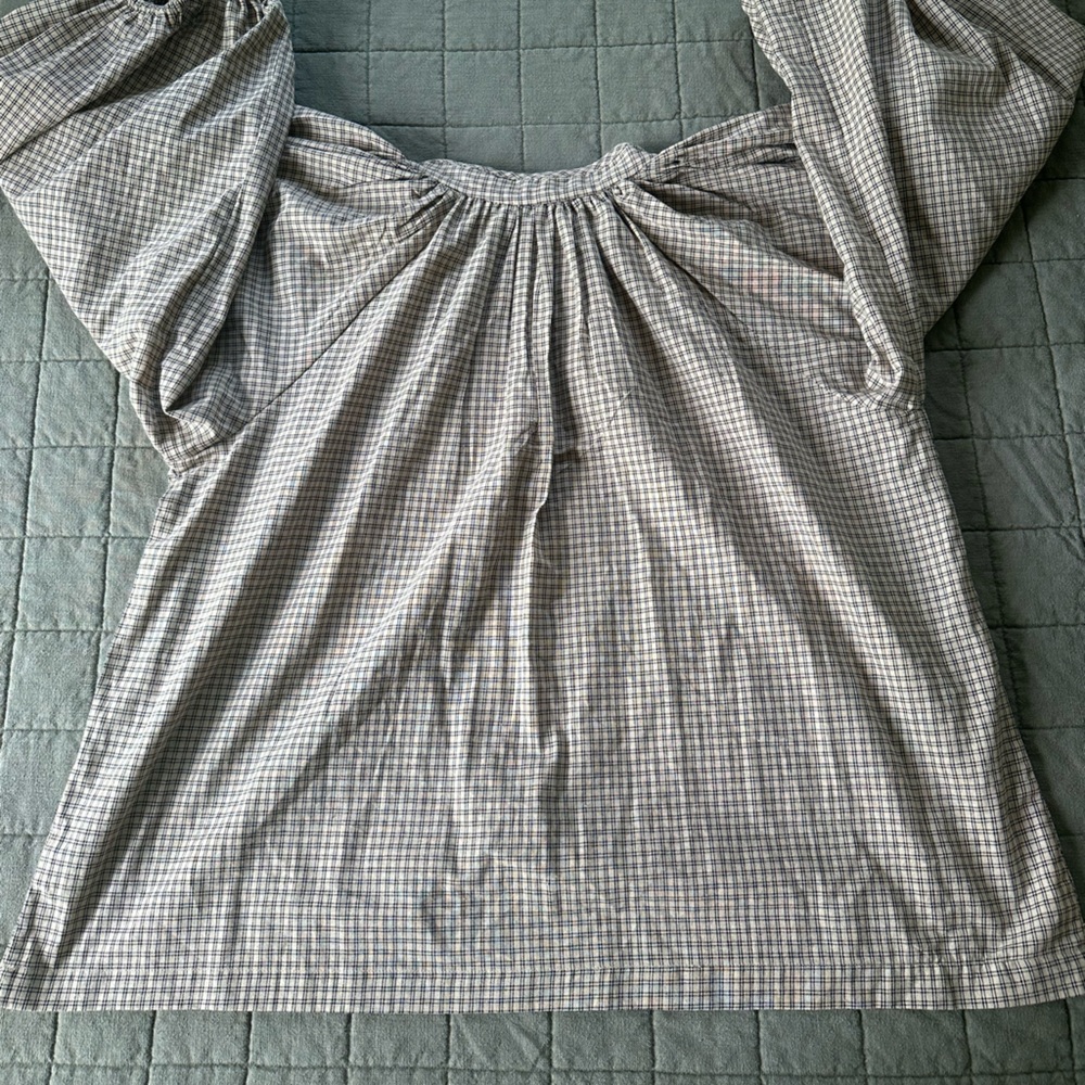 Daughters of India Poet Blouse in Taupe Small - Picture 13 of 13